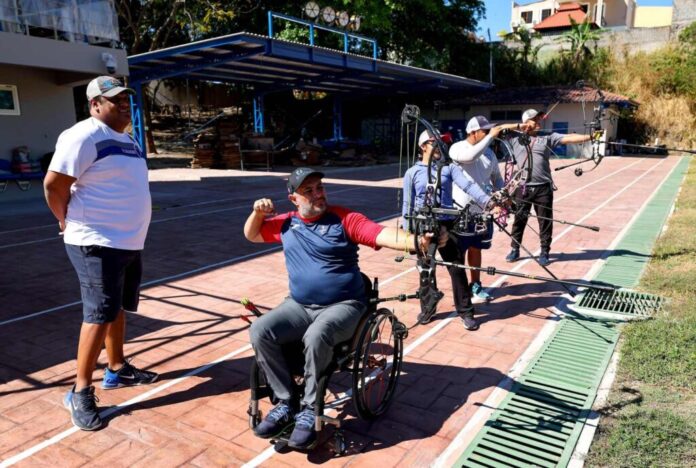 Diego-Quesada-Paratleta-de-Costa-Rica-entrenado-por-Roberto-Hernandez-15022024_16-1024x689